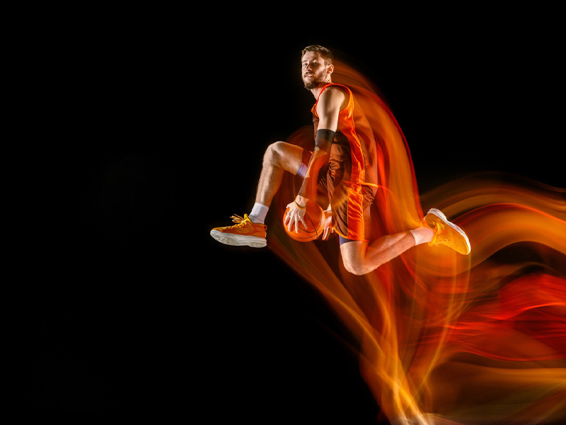 里夫斯28+16+压哨绝杀兰德尔空砍33分湖人拒绝森林狼逆转